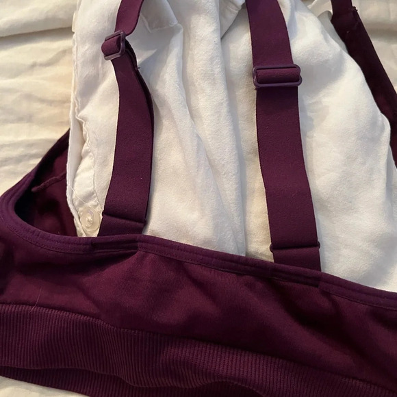Victoria Sport bra, size Small Petite - Picture 2 of 3